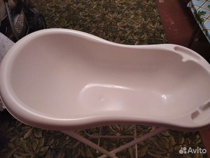 Ванна с подставкой