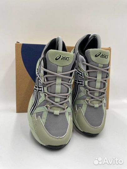 Кроссовки asics