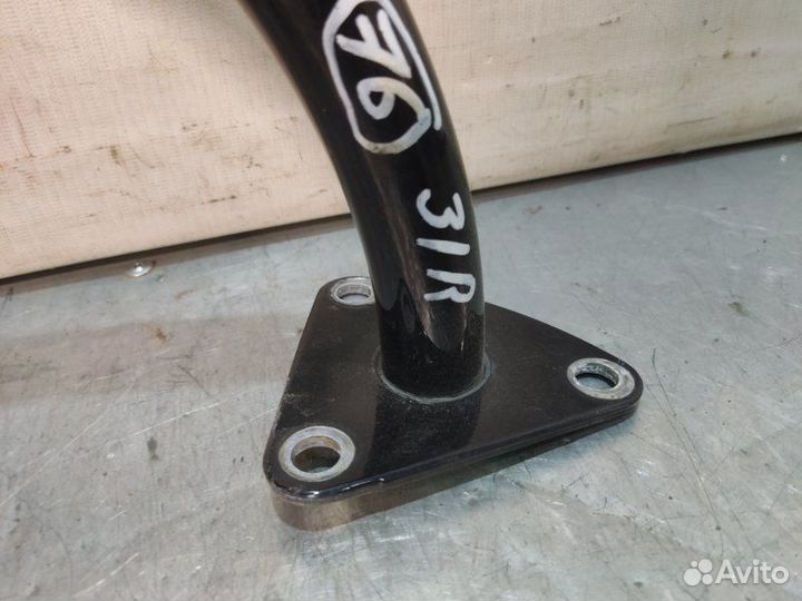 Петля крышки багажника задняя правая Volkswagen