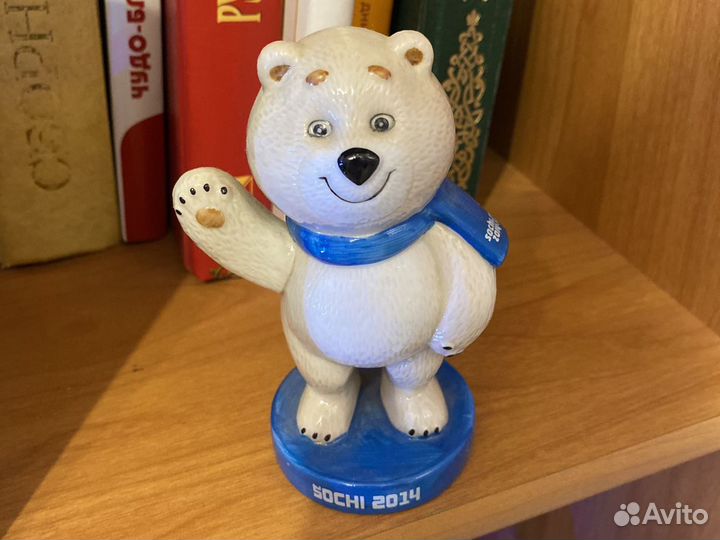Фарфоровые статуэтки мишка олимпийский сочи 2014