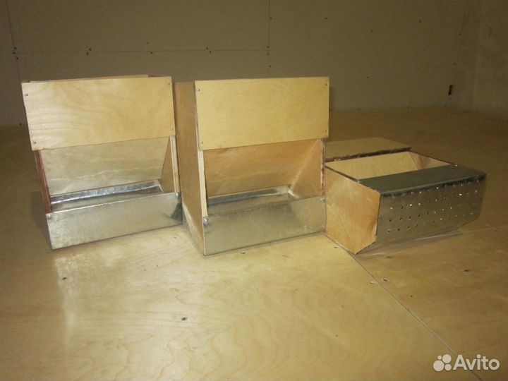 Бункерные кормушки для кролиководства