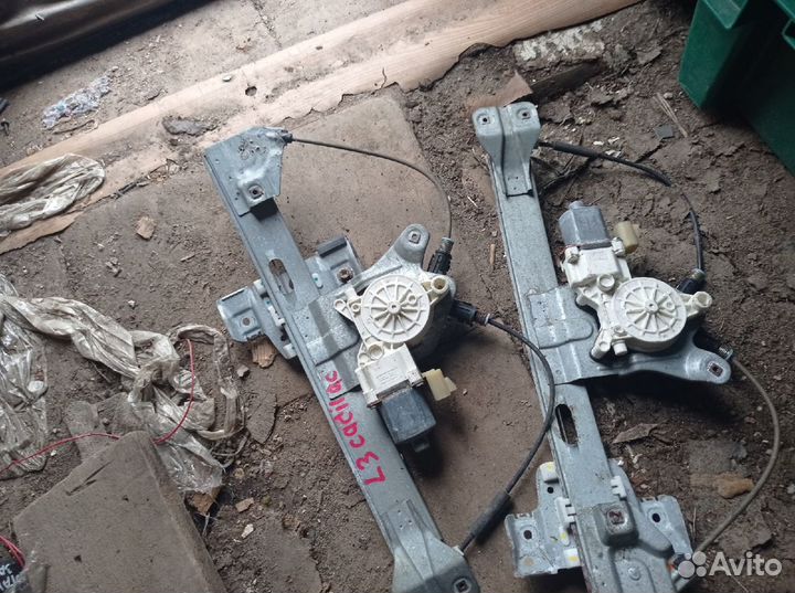 Стеклоподъемник 22777911 кадиллак стс 2