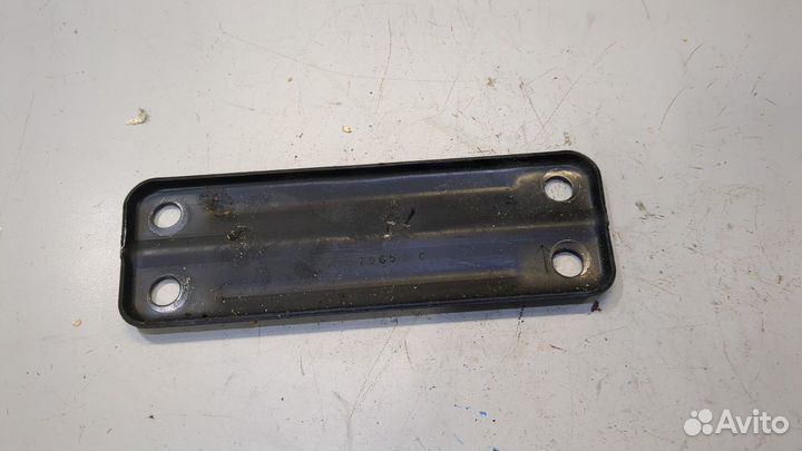 Кронштейн Chevrolet Camaro, 2017