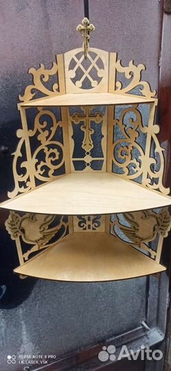 Иконостас голуби под золото