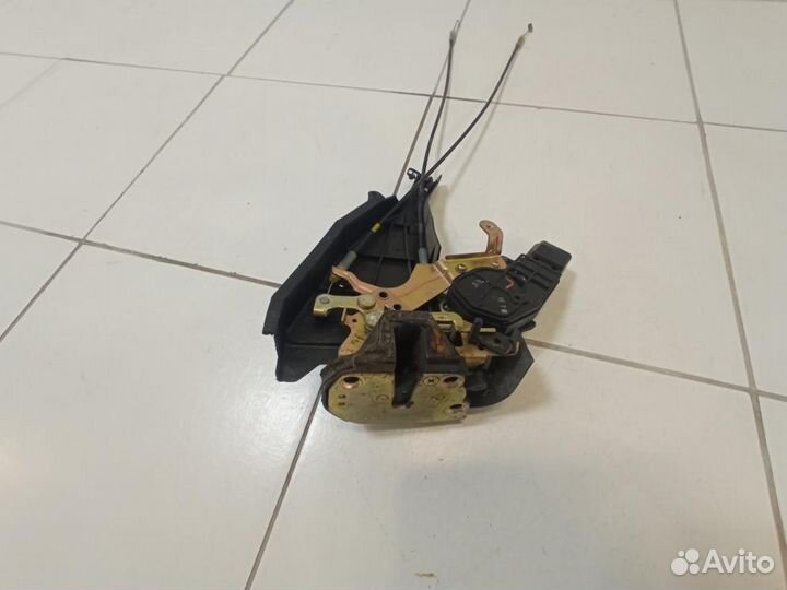 Замок двери задней левой Geely MK