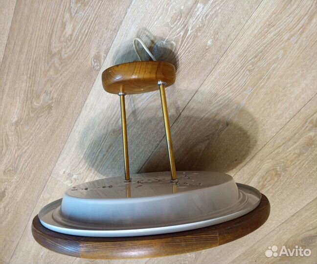 Люстра потолочный светильник с отделкой деревом