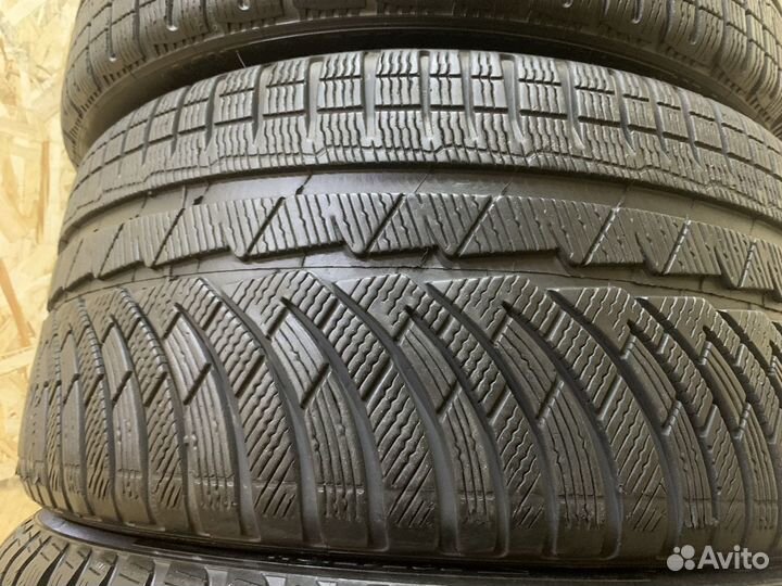 Michelin Pilot Alpin PA4 265/35 R20 и 295/30 R20