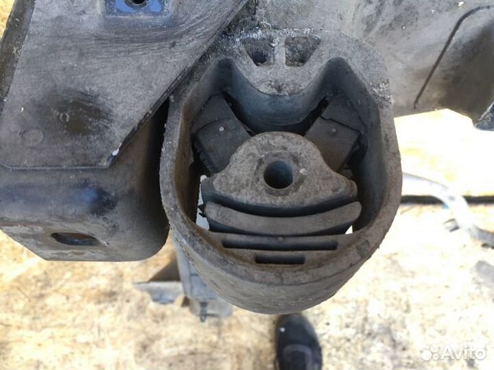 Балка передняя Mercedes-Benz A W169 с2004-2012г с2