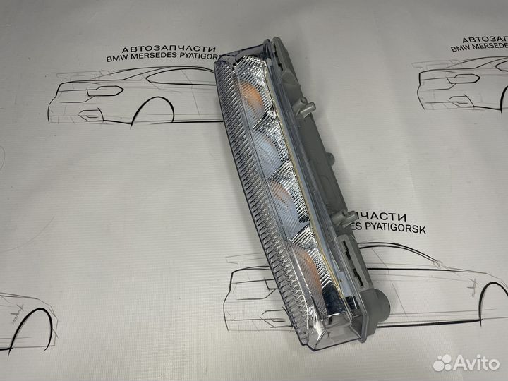 Правый ходовой огонь Mercedes W246 W176 W242 новый