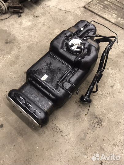 Топливный бак ниссан навара д40 2008 год