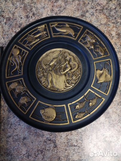 Бюст Сталина, картины, панно