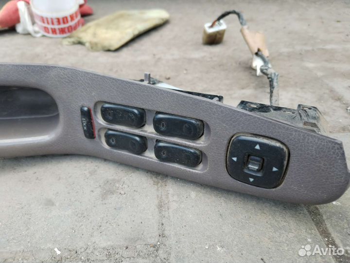 Кнопки стеклоподъемников мазда кседос6mazdaxedos6