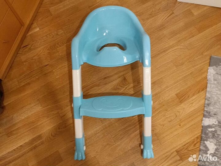 Сидушка на унитаз с подставкой для ног