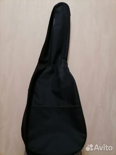 Акустическая гитара