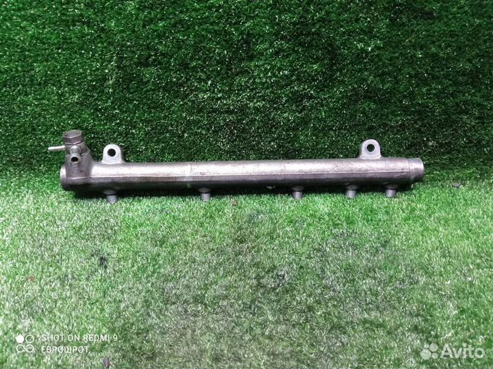 Топливная рампа Mercedes Benz W203 (2000-2006)