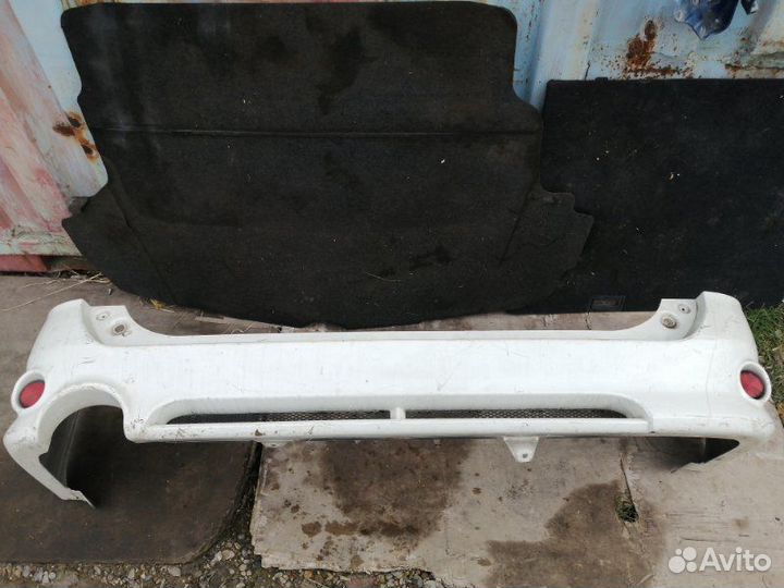 Бампер задний Nissan Serena C25