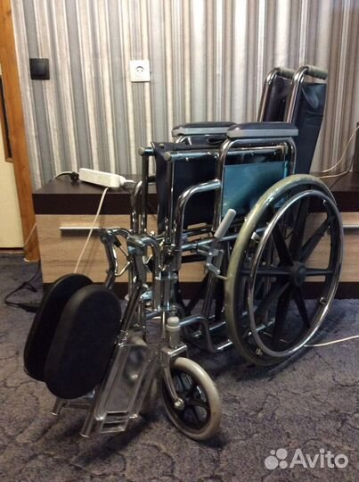 Инвалидное кресло-коляска