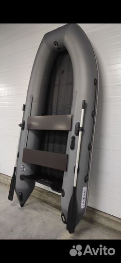 Лодка моторная килевая Лоцман 300нднд новая