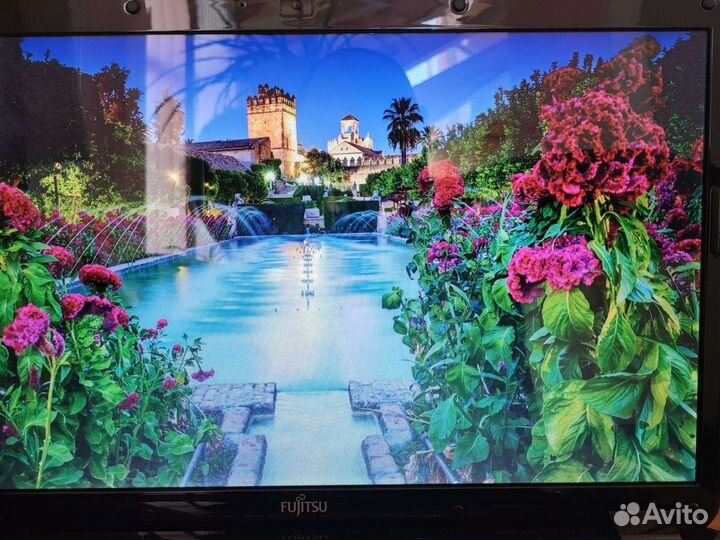 Ноутбук большой 18.4 дюйма