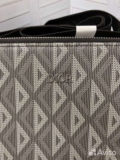 Новая сумка Christian Dior