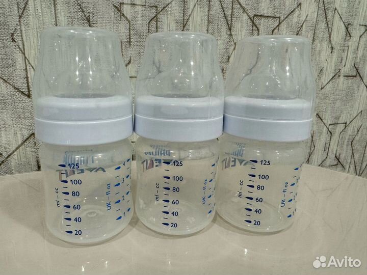 Бутылочки и пустышки Phillips Avent