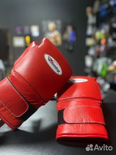 Боксерские перчатки Winning Red