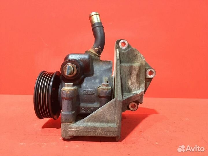 Насос гура для Ford Fiesta fxjb (Б/У)