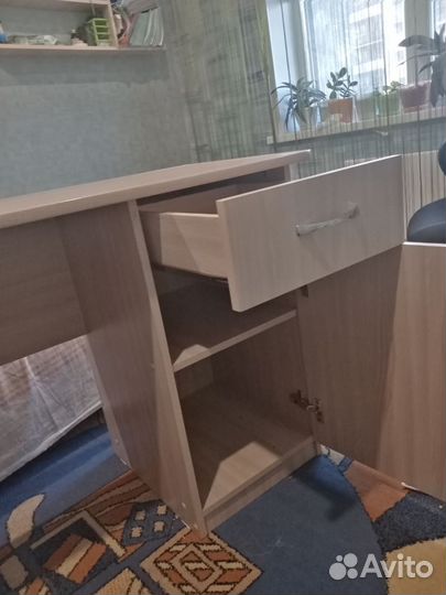 Компьютерный стол