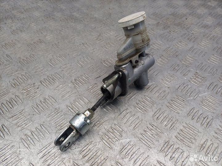 Цилиндр сцепления главный Mitsubishi L200 KB 2.5