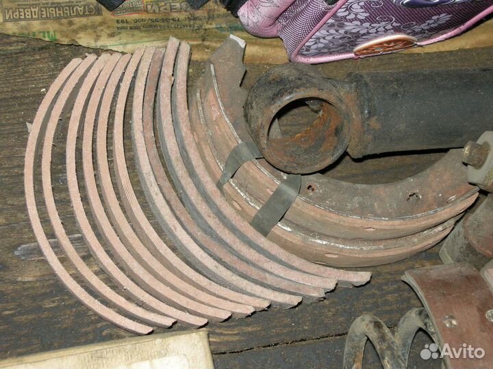 Накладки (8шт+3шт) на тормоз.колодки заз-968