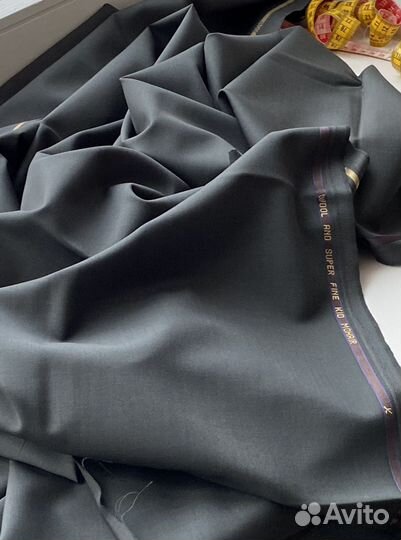 Отрезы итальянской костюмной шерсти из Бьеллы