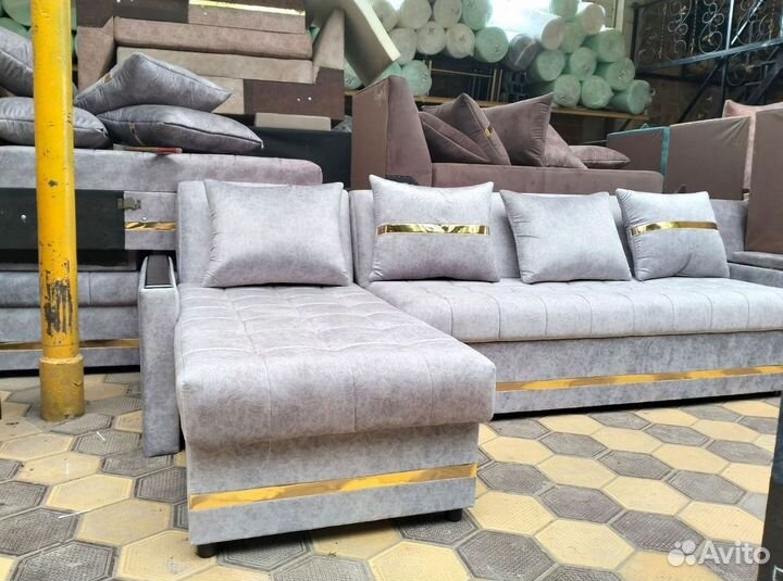 Диван угловой в наличии