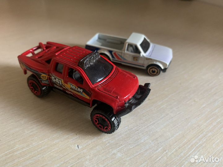 Hot wheels машинки