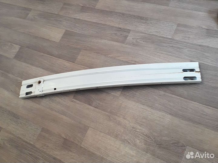 Усилитель заднего бампера Nissan Qashqai J11