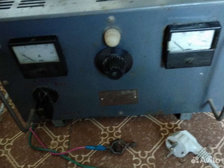 Пускозарядное устройство 12 24