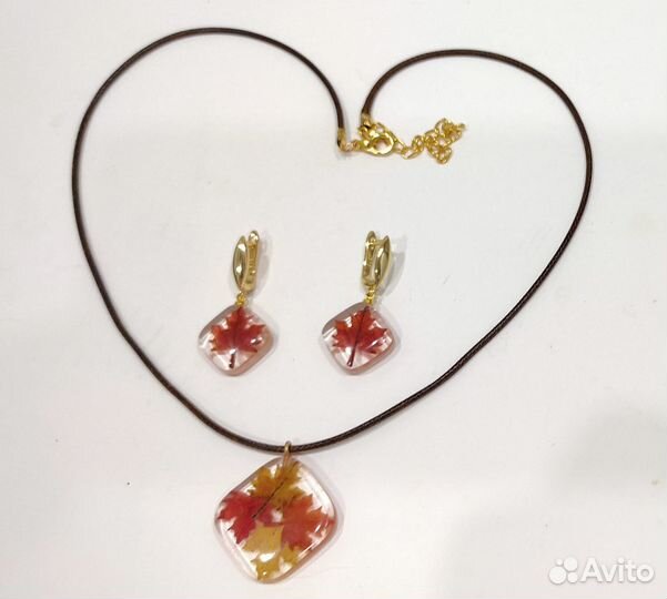 Украшения ручной работы из эпоксидной смолы