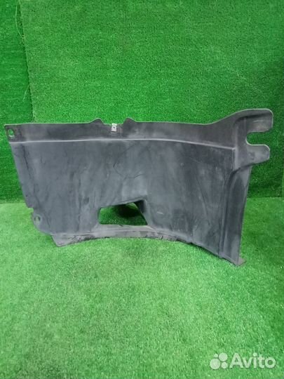 Подкрылок передний левый Volkswagen Golf 5 BLG 1.4