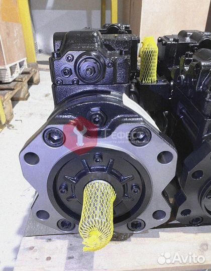 Основной насос JCB JS200LC