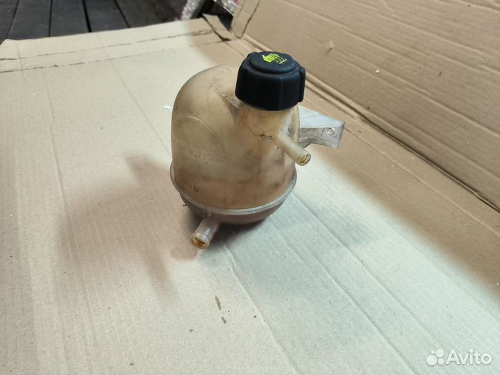 Расширительный бачок Nissan Almera G15