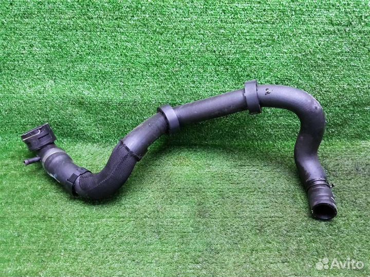 Патрубок радиатора Volkswagen Touareg (2002-2010)