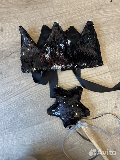 Корона и волшебная палочка