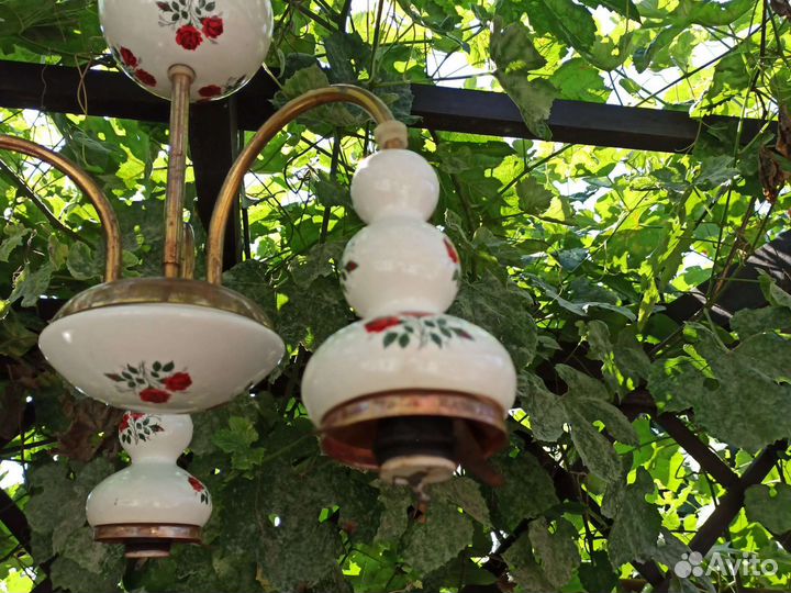 Винтажная люстра с розами СССР керамика.Запчасти