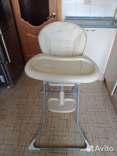 Детский стульчик для кормления