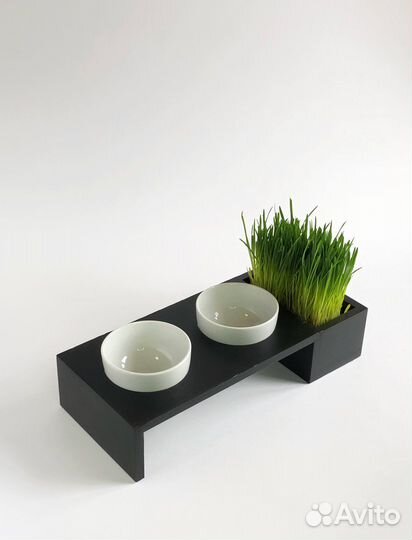 Миска для кошки на подставке двойная деревянная