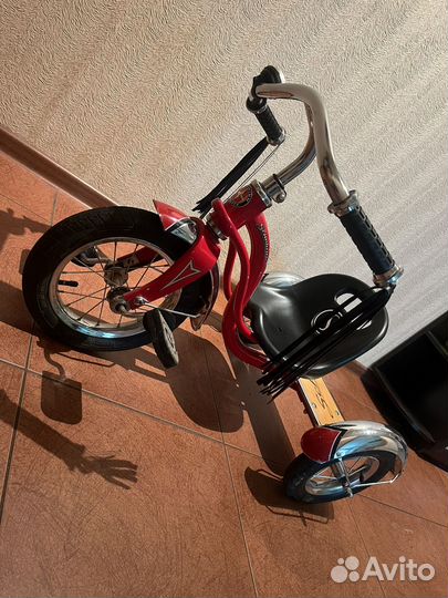 Детский трехколесный велосипед schwinn