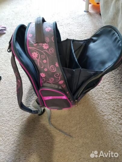 Портфель, ранец школьный