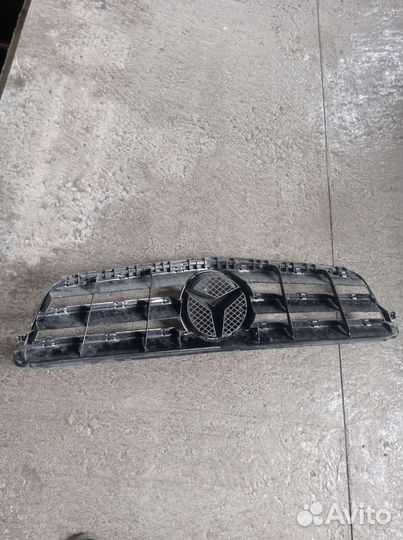 Решетка радиатора mercedes w204 amg