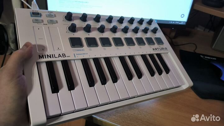 Midi Клавиатура Пианино Arturia MiniLab MK2