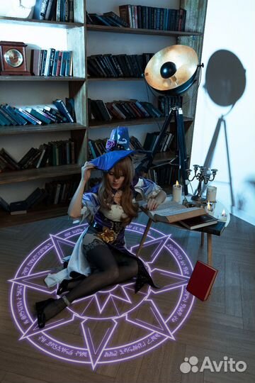 Косплей Лиза Геншин