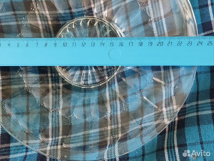 Блюдо стеклянное и блюдечки